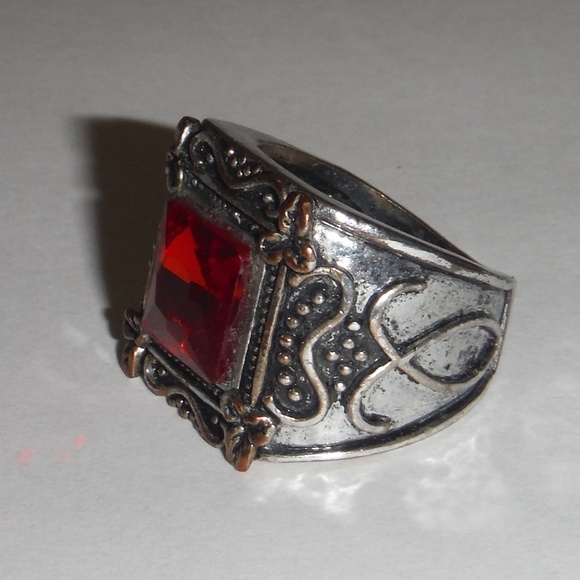 Medieval Style Fashion Ring - Picture 2 of 2